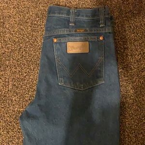 32x36 New Cowboy Cut Wranglers